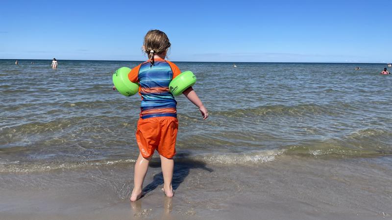 Test: Bästa UV-kläderna för barn 2023