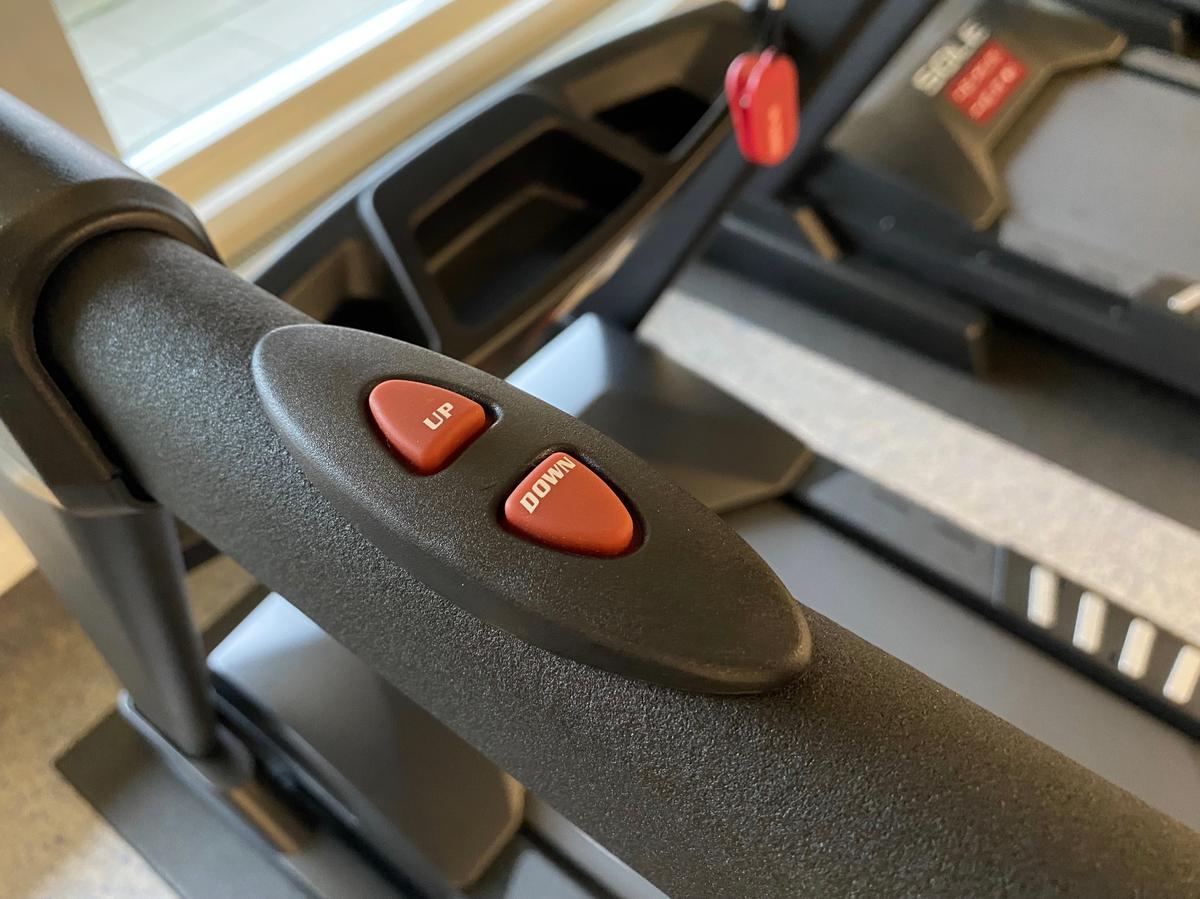 Stora knappar på Sole Fitness F63